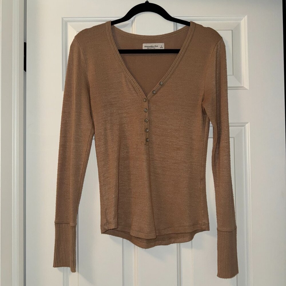 Abercrombie & Fitch Cozy Collection Light Brown Henley